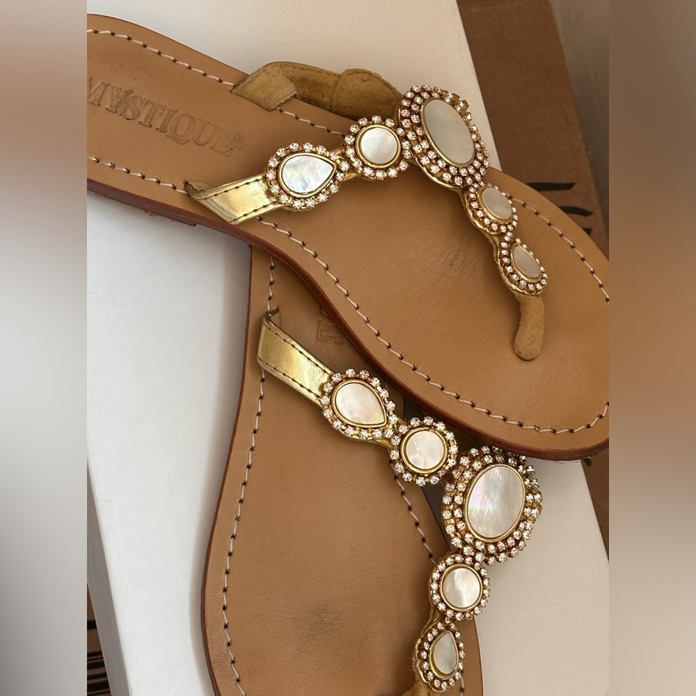 mystique sandals, comfortable and chic